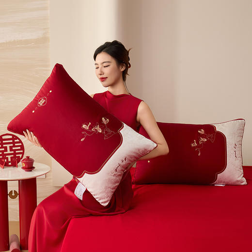 自然醒玉兰喜事婚庆枕-大红婚庆喜庆枕芯刺绣结婚枕头（送红礼袋）XK 商品图6