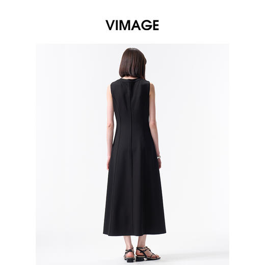 VIMAGE纬漫纪极简背心小黑裙坑条空气层无袖连衣裙2026春季新款V2507202 商品图4
