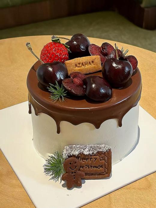 奶油饼干车厘子蛋糕 商品图1