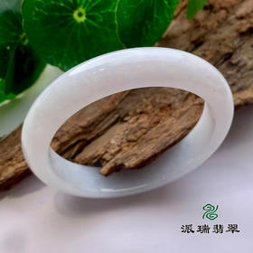 派瑞翡翠 翡翠手镯 糯种 绿色