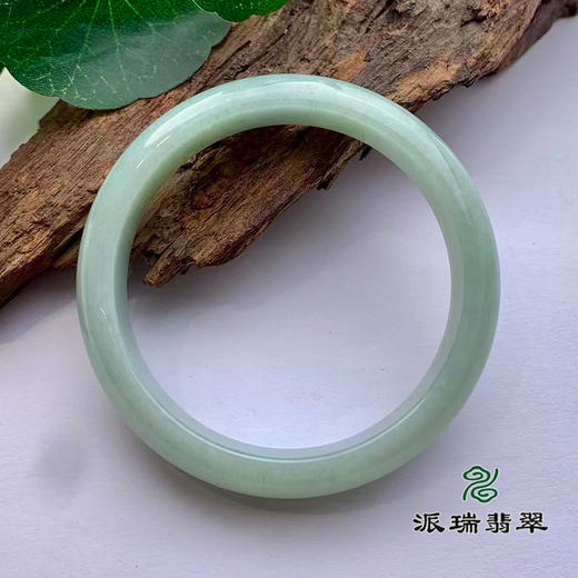 派瑞翡翠 翡翠手镯 糯种 浅绿 商品图2