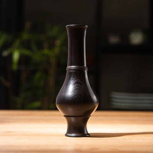 绝种老乌木制小赏瓶 商品图0
