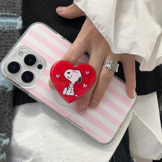 【史努比的情书】史努比的爱·MagSafe圆啪嗒 MAGSAFE磁吸手机气囊支架 Round圆啪嗒系列 红色 Snoopy 爱心 商品图1