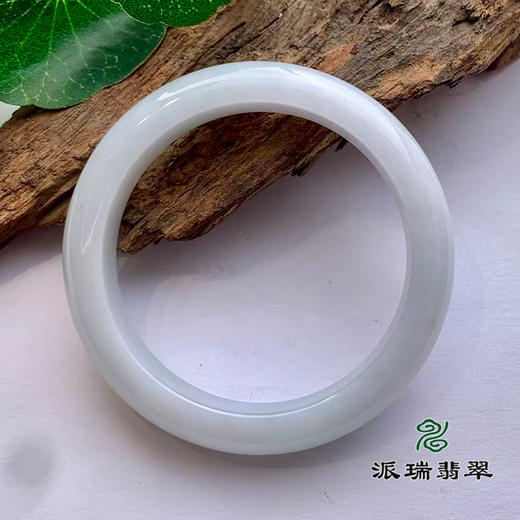 派瑞翡翠 翡翠手镯 糯种 浅绿白 商品图1