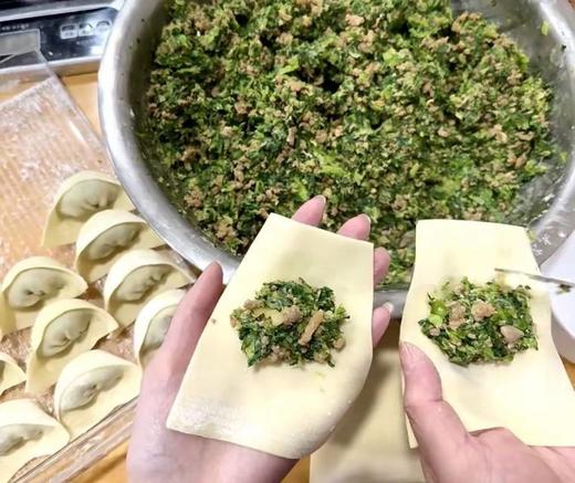 荠菜肉猪油渣馄饨12个 馄饨如其名！猪油渣是灵魂，不加的话香味少一半哈哈 商品图5