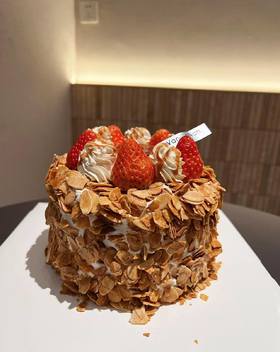 草莓焦糖烤布蕾