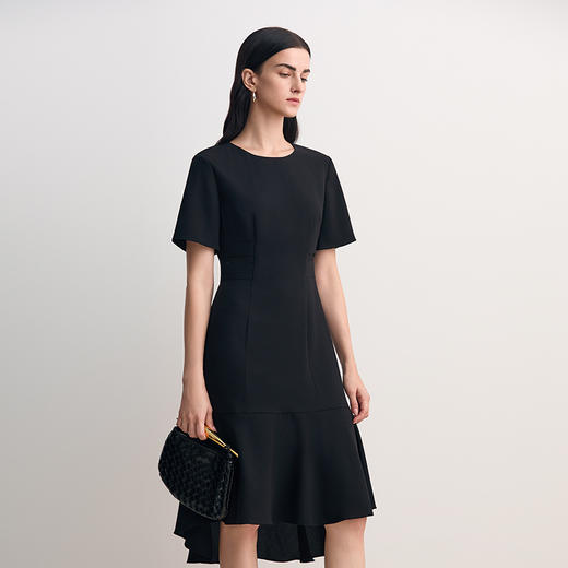 EITIE爱特爱通勤圆领不规则裙摆连衣裙2026春季新款8507215 商品图3