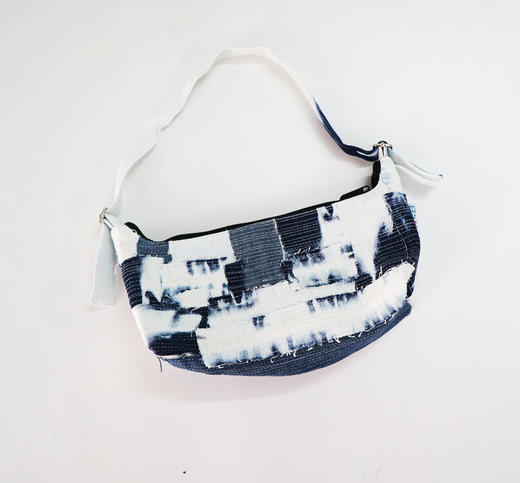 【绿色蔷薇】原创手工拼贴腋下包 商品图1