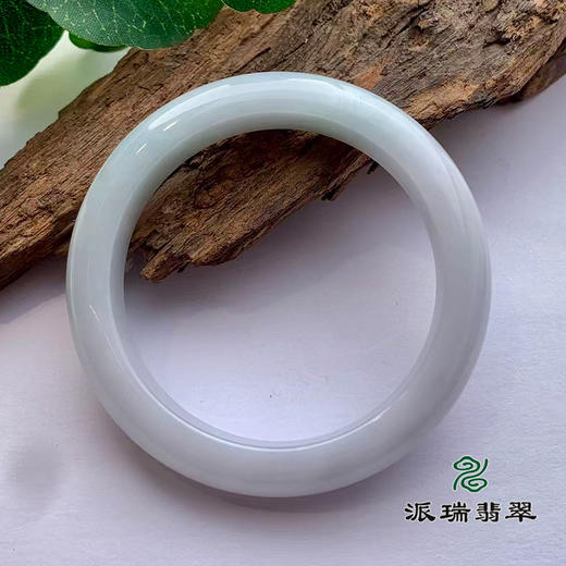 派瑞翡翠 翡翠手镯 糯种 浅绿 商品图2