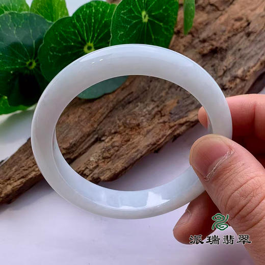 派瑞翡翠 翡翠手镯 糯种 绿色白 商品图3