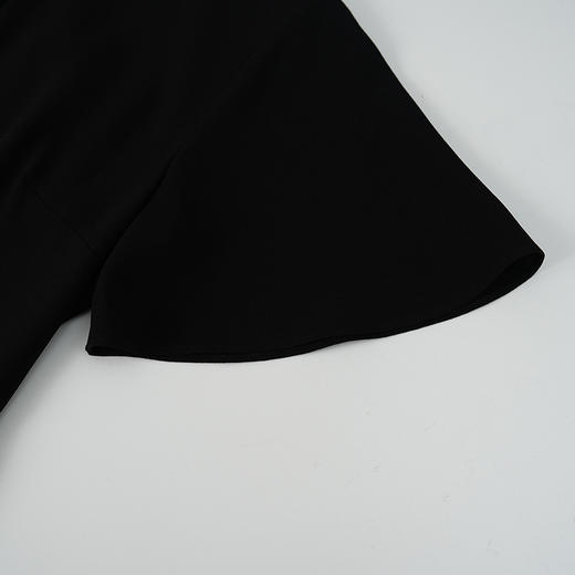 EITIE爱特爱大气圆领收腰舒适通勤连衣裙2026春季新款8507214 商品图3