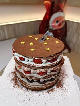 草莓车厘子星星千层（提前4个小时预定）