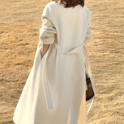 【特价不退换】【预售7天】良木礼羊毛大衣（腰带）（D251101812） 商品图8