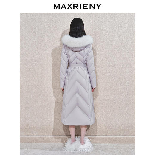 玛克门店发货：MAXRIENY亮片收腰羽绒服(货号:MC85DC764) 商品图2
