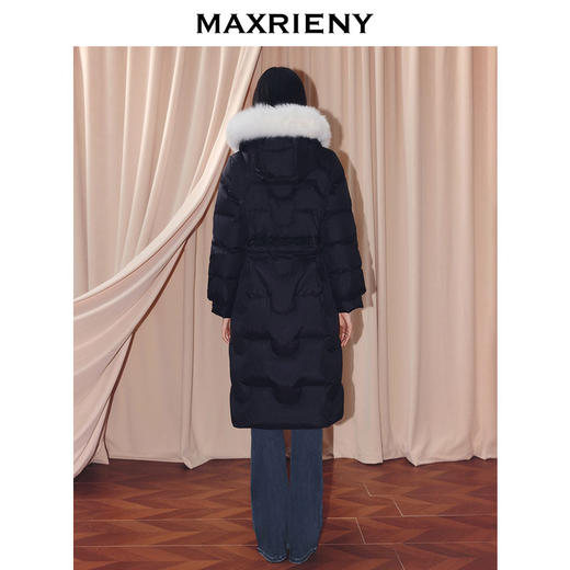 玛克门店发货：MAXRIENY简约廓形狐狸毛领超长过膝羽绒服(货号:MF86DC510) 商品图2