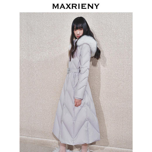玛克门店发货：MAXRIENY亮片收腰羽绒服(货号:MC85DC764) 商品图1