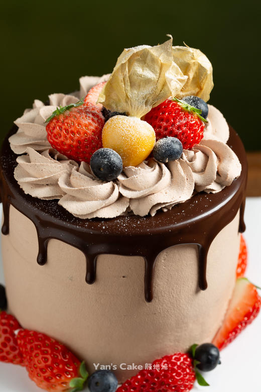 浓浓巧克力草莓蛋糕 商品图0