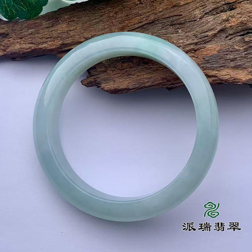 派瑞翡翠 翡翠手镯 糯种 绿色 商品图3