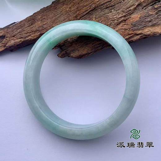 派瑞翡翠 翡翠手镯 糯种 绿色 商品图3