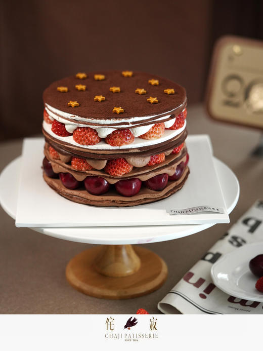 草莓樱桃巧克力千层蛋糕 商品图1