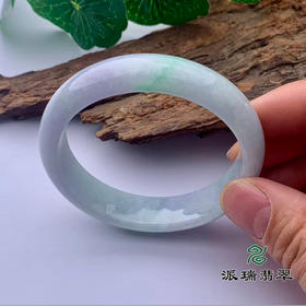 派瑞翡翠 翡翠手镯 糯种 绿色