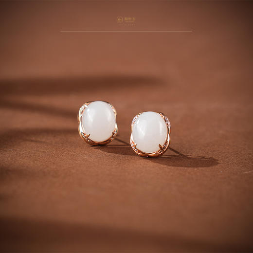 【春雪】金镶羊脂白玉耳钉 商品图2
