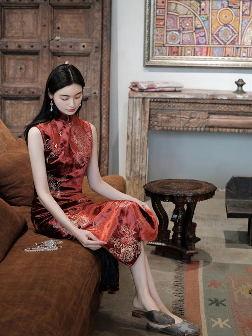 盛唐牡丹 | 金银瑞兽酒红色丝绒旗袍裙 商品图9