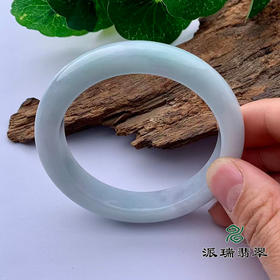 派瑞翡翠 翡翠手镯 糯种 绿色