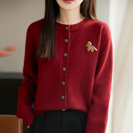 女装25秋冬新品圆领小马针织开衫2217-118991 商品图1