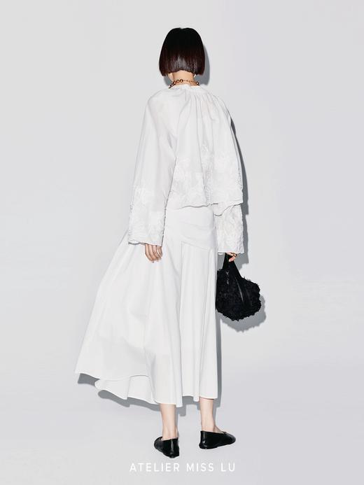 【野天鹅】重工立体花瓣肌理饭盒手提包 商品图2