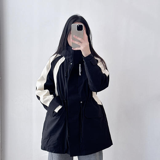 冲锋衣羽绒服欧洲站秋冬长款束腰宽松黑白拼色风衣外套 商品图1