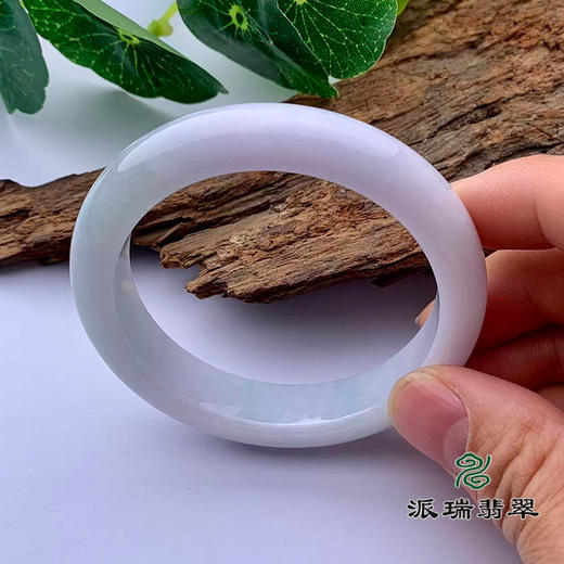派瑞翡翠 翡翠手镯 糯种 浅绿色 商品图1