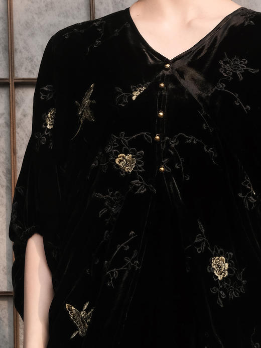 盛唐牡丹 | 黑金丝绒蝴蝶绣花长裙 商品图2