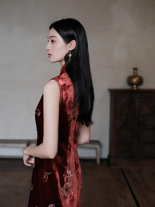 盛唐牡丹 | 金银瑞兽酒红色丝绒旗袍裙 商品图11