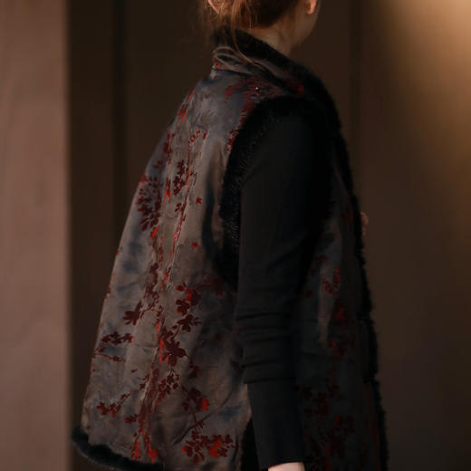 【特价不退不换】良木礼桑蚕丝水貂马甲（3451） 商品图4