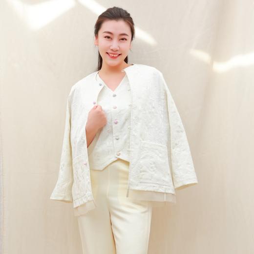 【2026东衣作】V领马甲（24704790越来越好A928-1-设计师款） 商品图2