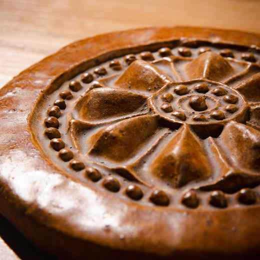 南北朝带釉莲花瓦当制砚 商品图8