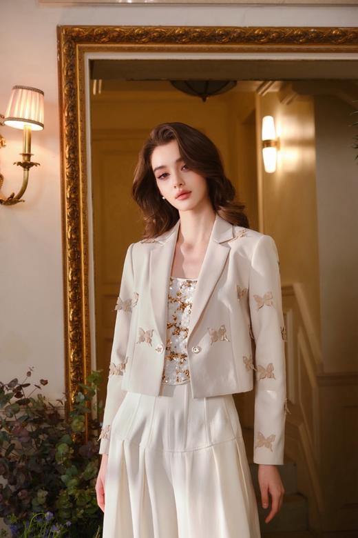 杏色立体蝴蝶重工定位西装外套 商品图0