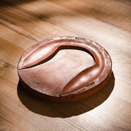 南北朝带釉莲花瓦当制砚 商品图5