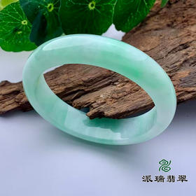 派瑞翡翠 翡翠手镯 糯种 绿色