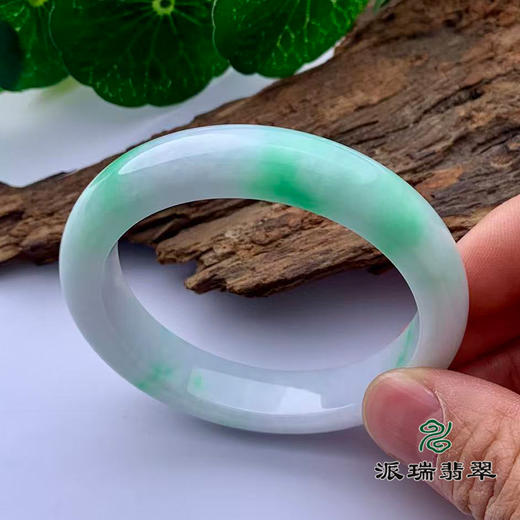 派瑞翡翠 翡翠手镯 糯种 绿色 商品图3