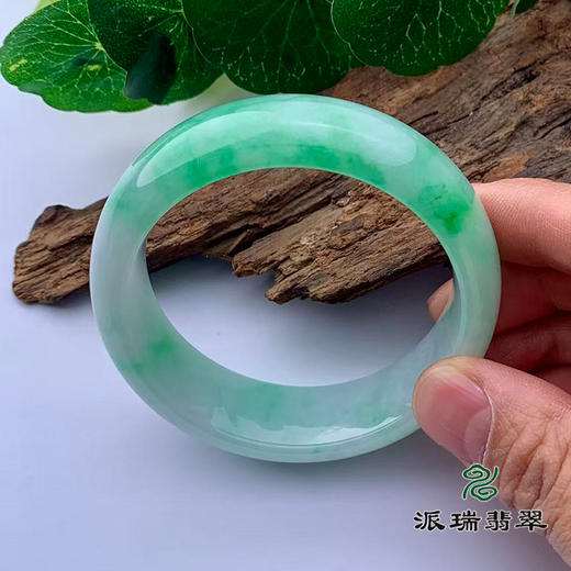 派瑞翡翠 翡翠手镯 糯种 绿色 商品图1
