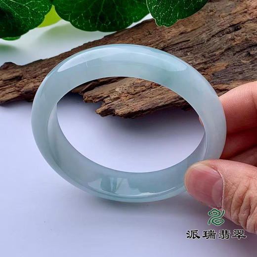 派瑞翡翠 翡翠手镯 糯冰 绿色飘花 商品图3