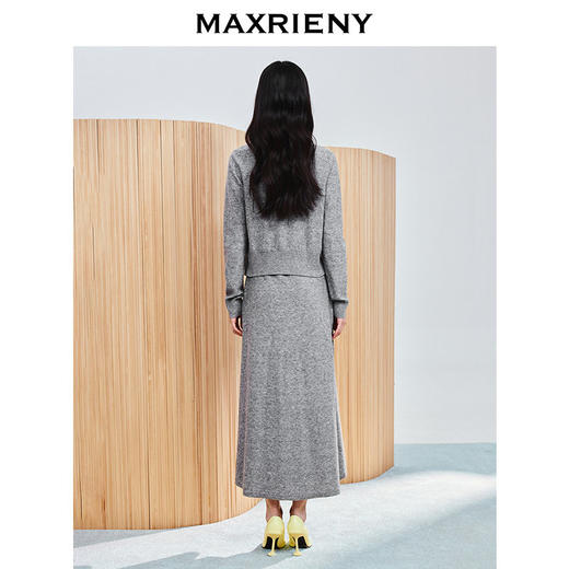 玛克门店发货：MAXRIENY精致优雅复古绣花钉珠针织外套(货号:MC86JA035) 商品图3