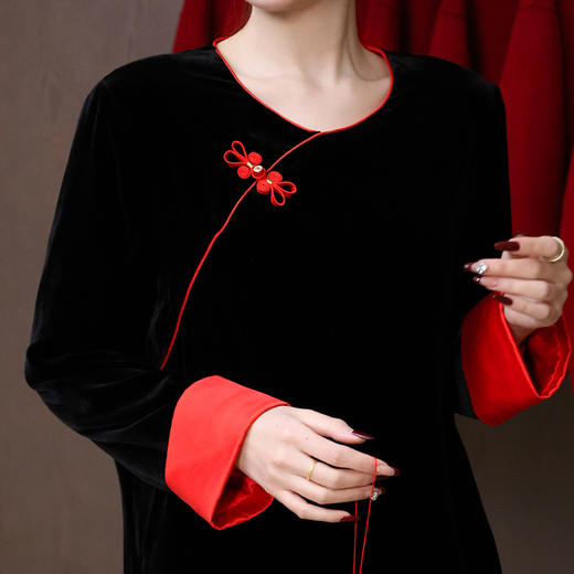 【特价不退换】【预售7天】良木礼丝绒盘扣上衣（3549） 商品图2