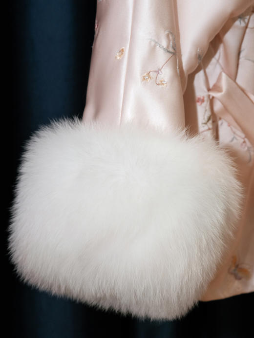 盛唐牡丹盛奢系列 | 粉凤仙手推绣真丝皮草棉外套 商品图3