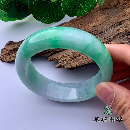 派瑞翡翠 翡翠手镯 糯种 绿色 商品图1
