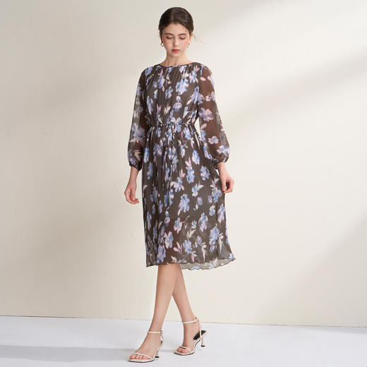 EITIE爱特爱优雅浪漫印花压褶收腰显瘦直筒连衣裙2026春季新款A2607115 商品图3