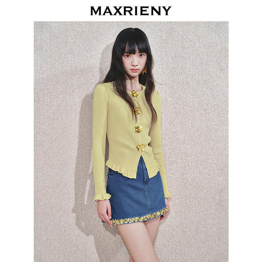 玛克门店发货：MAXRIENY亮片扣装饰收腰套头针织毛衫(货号:MC85SW781) 商品图3
