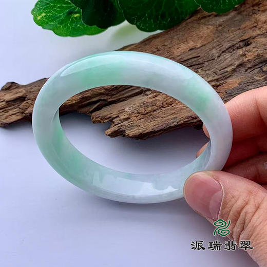 派瑞翡翠 翡翠手镯 糯种 绿色 商品图3